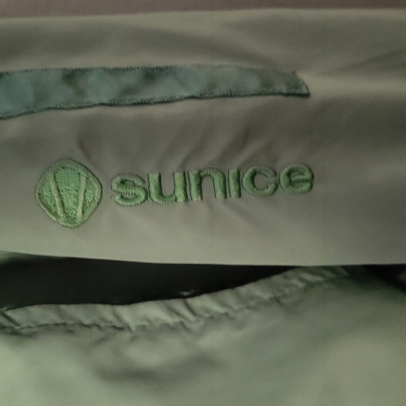 SunIce Lightweight Jacket - Picture 2 of 4